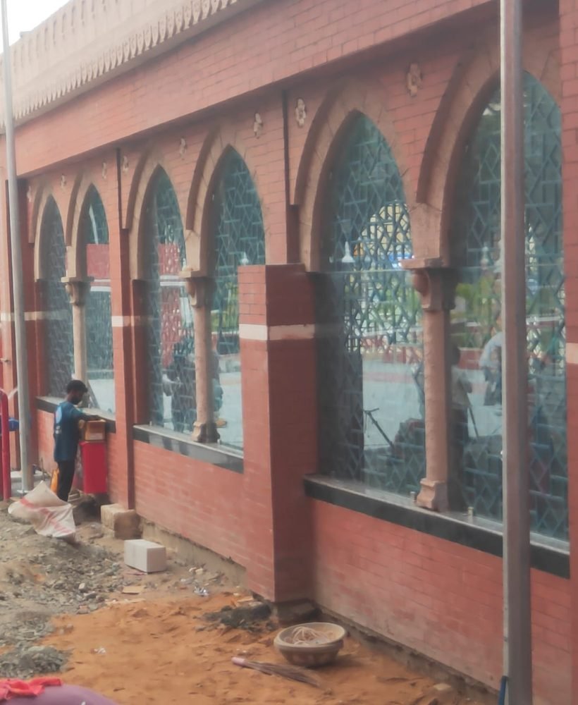 WhatsApp Image 2025-10-24 at 16.45.08 (1)